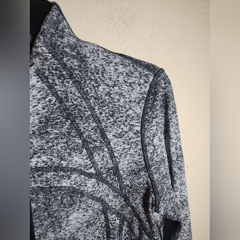 Lululemon Define Jacket Slim Fitted Gray Gym Athl… - image 3